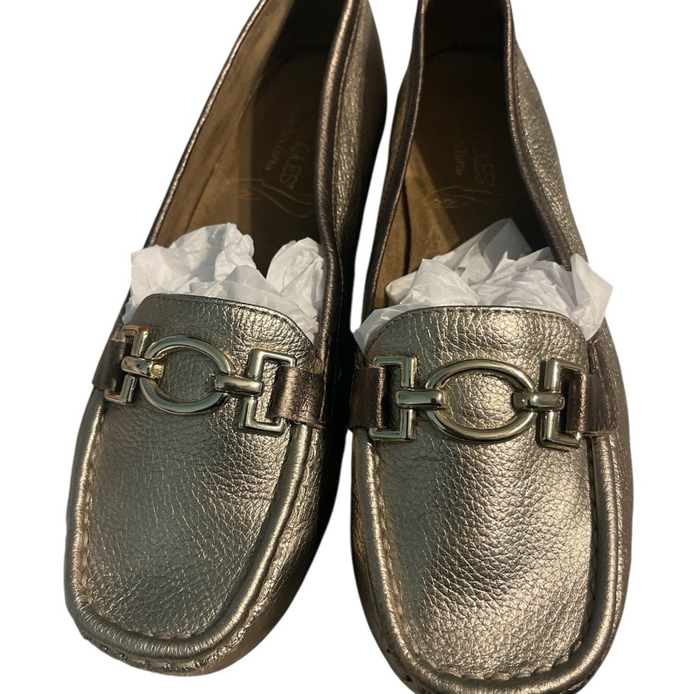 AEROSOLES  casual women’s gold Loafers size 8.5 - Picture 15 of 16